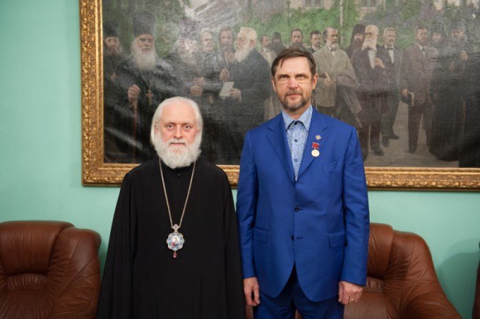 Голощапов справа
